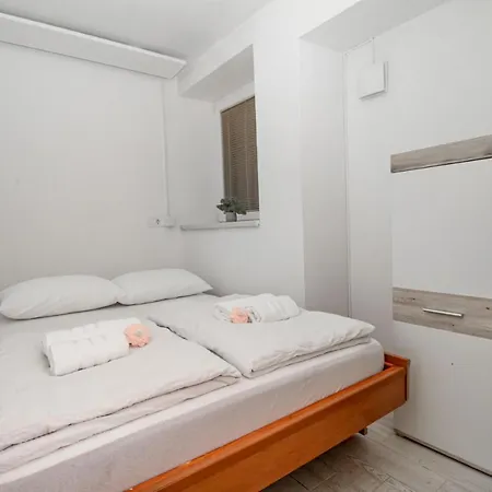 Apartament Sml 2 *